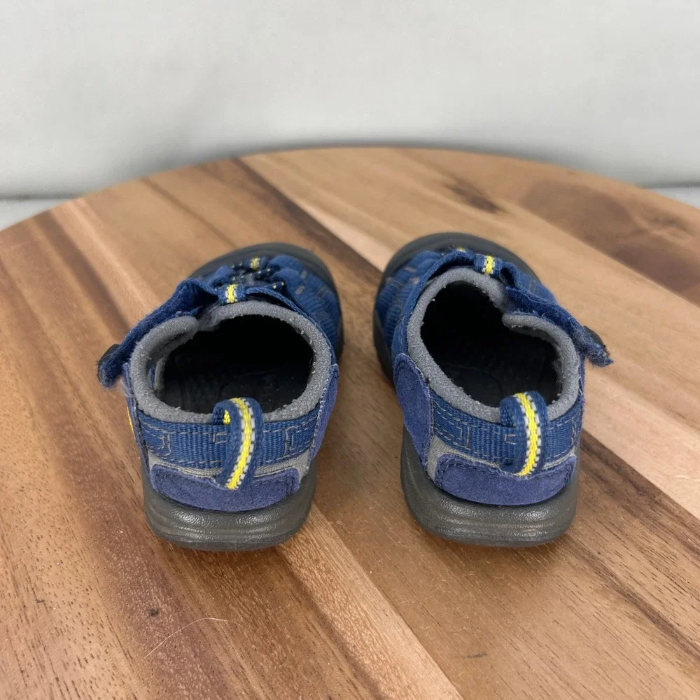 Keen Newport H2 Navy Blue Yellow Toddler Boys Sandals Size 5